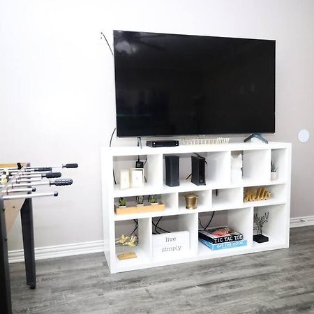 Comfy Two-Bedroom Apartment In Арлингтън Екстериор снимка